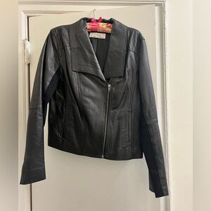 Faux leather jacket in black - Size large